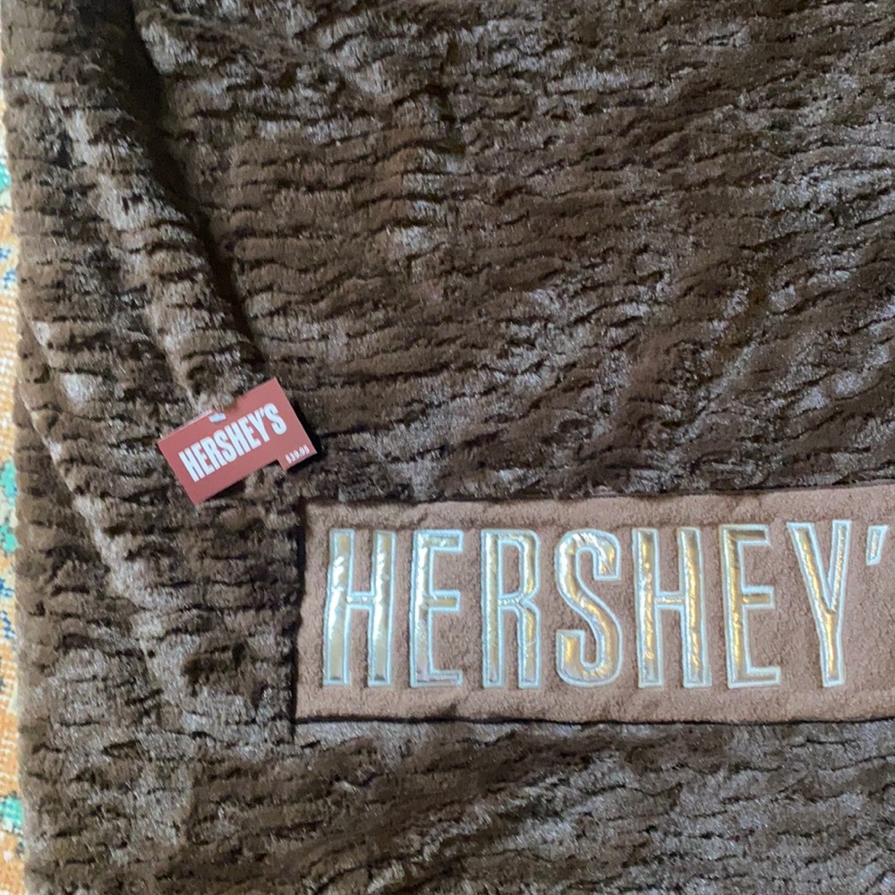 NWT Hershey’s soft throw blanket